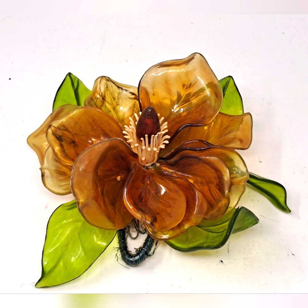 Lucite Vintage Flower Blossom